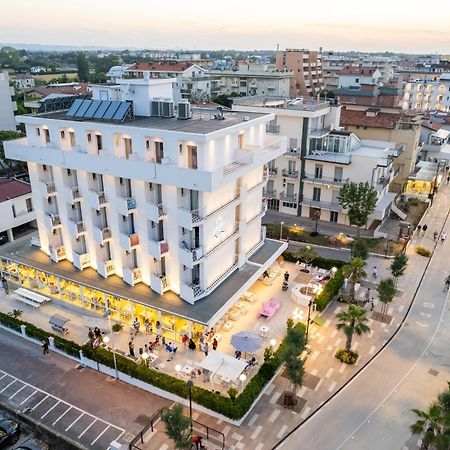 Hotel Albatros Rimini Zewnętrze zdjęcie