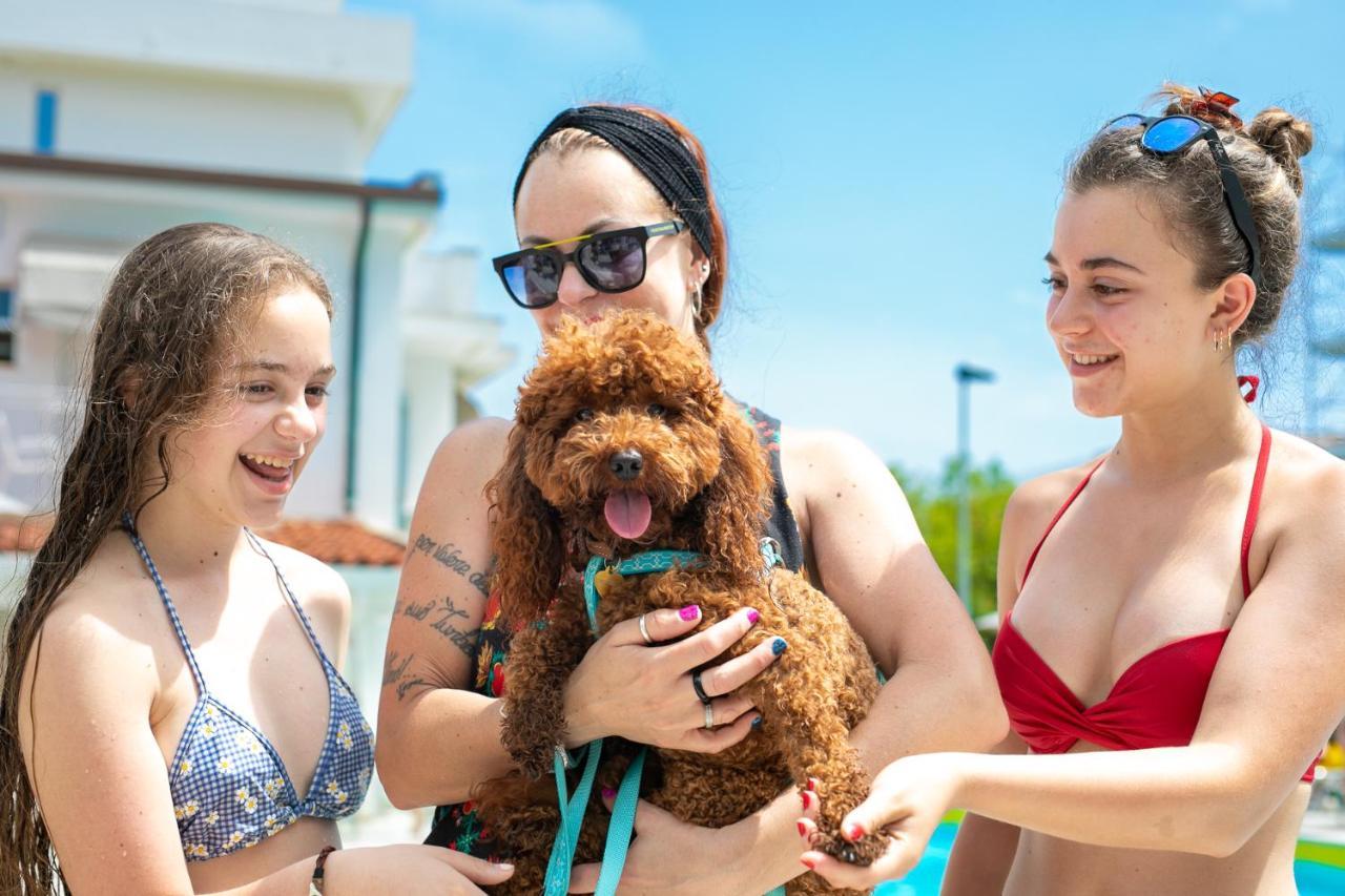 Hotel Albatros Rimini Zewnętrze zdjęcie
