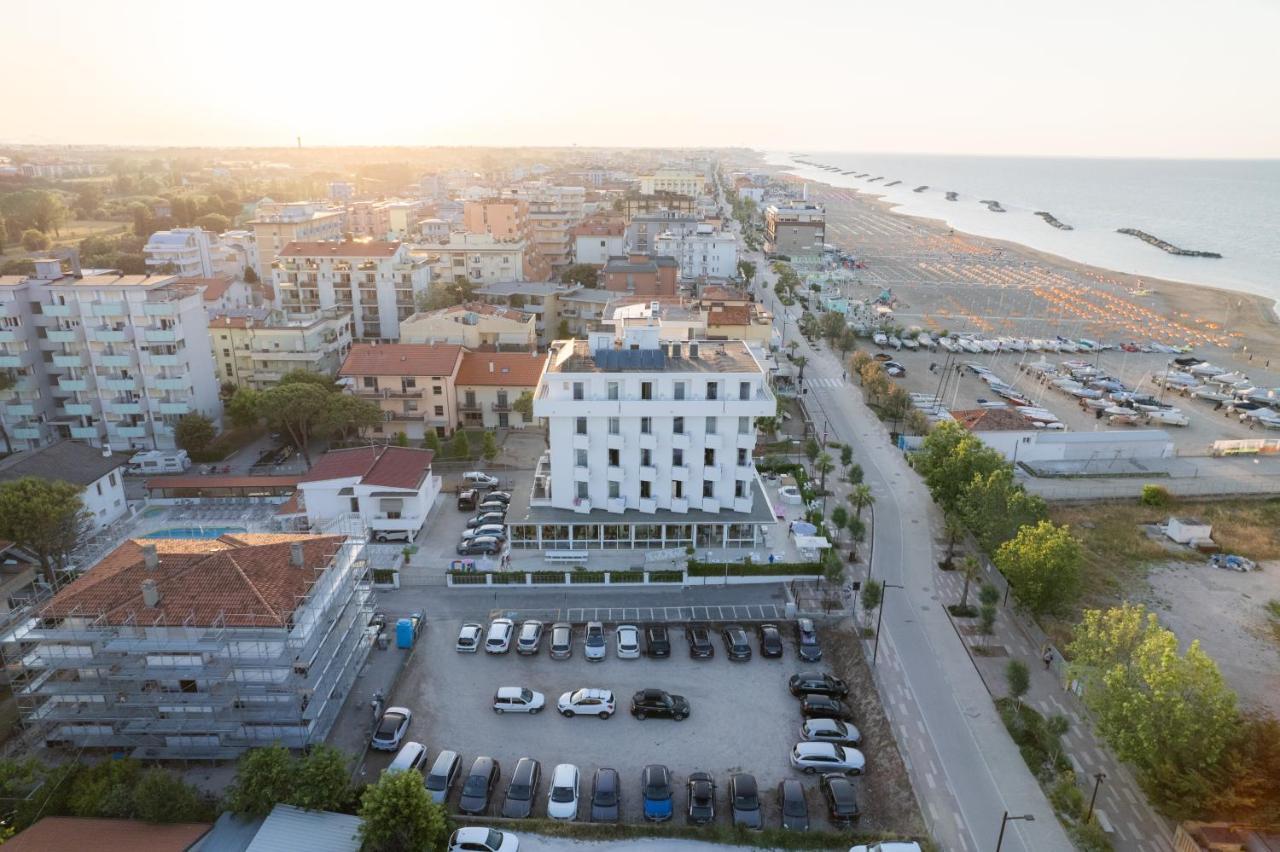 Hotel Albatros Rimini Zewnętrze zdjęcie
